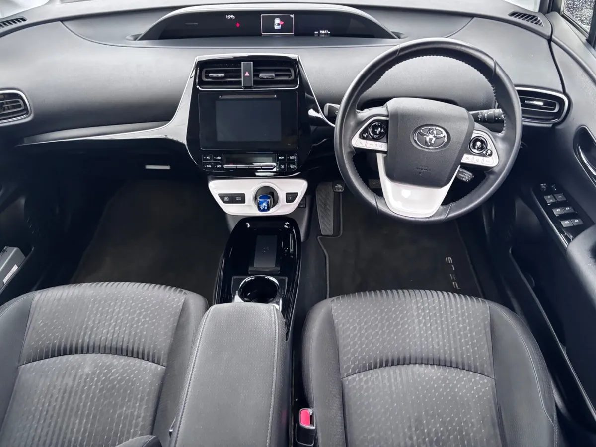 TOYOTA PRIUS HYBRID LUXURY 4DR AUTO - Image 2