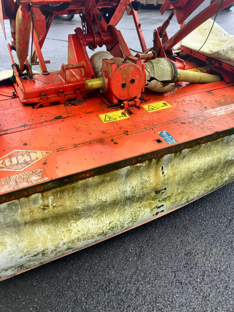 Kuhn Front Mower - Image 2