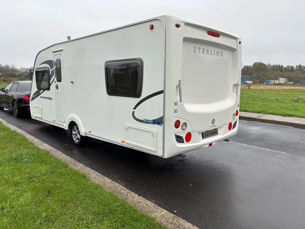 Swift coastline fixed bed caravan MINT - Image 3