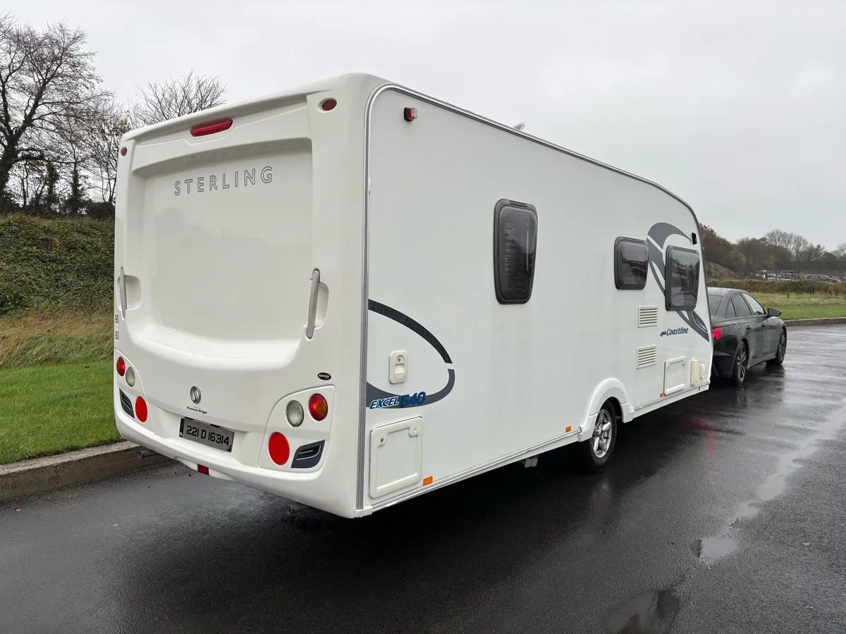 Swift coastline fixed bed caravan MINT - Image 4