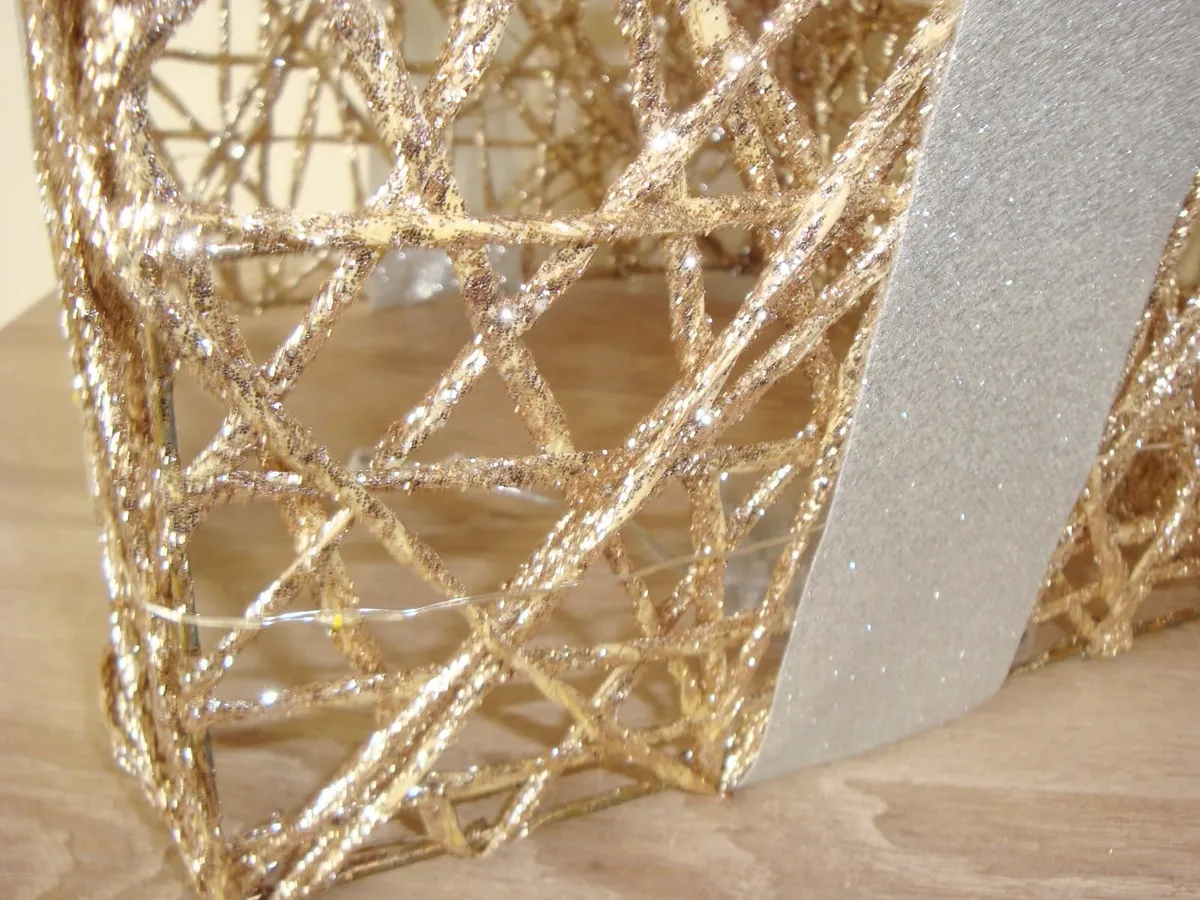 Christmas light gift boxes gold-champagne and silv - Image 4