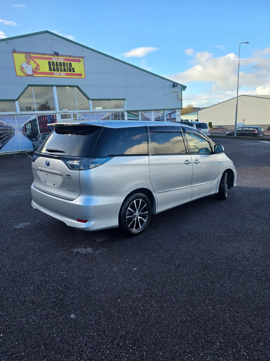2013 Toyota Estima Hybrid  Aeras - Image 4