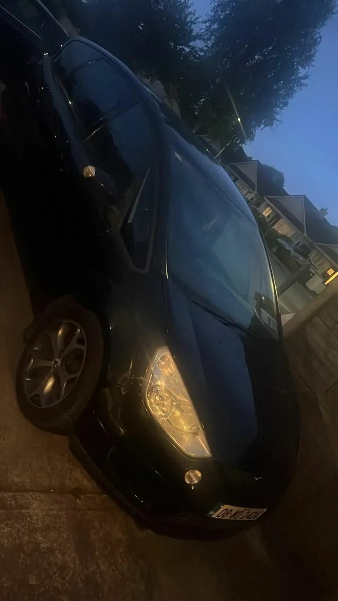 Ford S-Max 2008 - Image 1