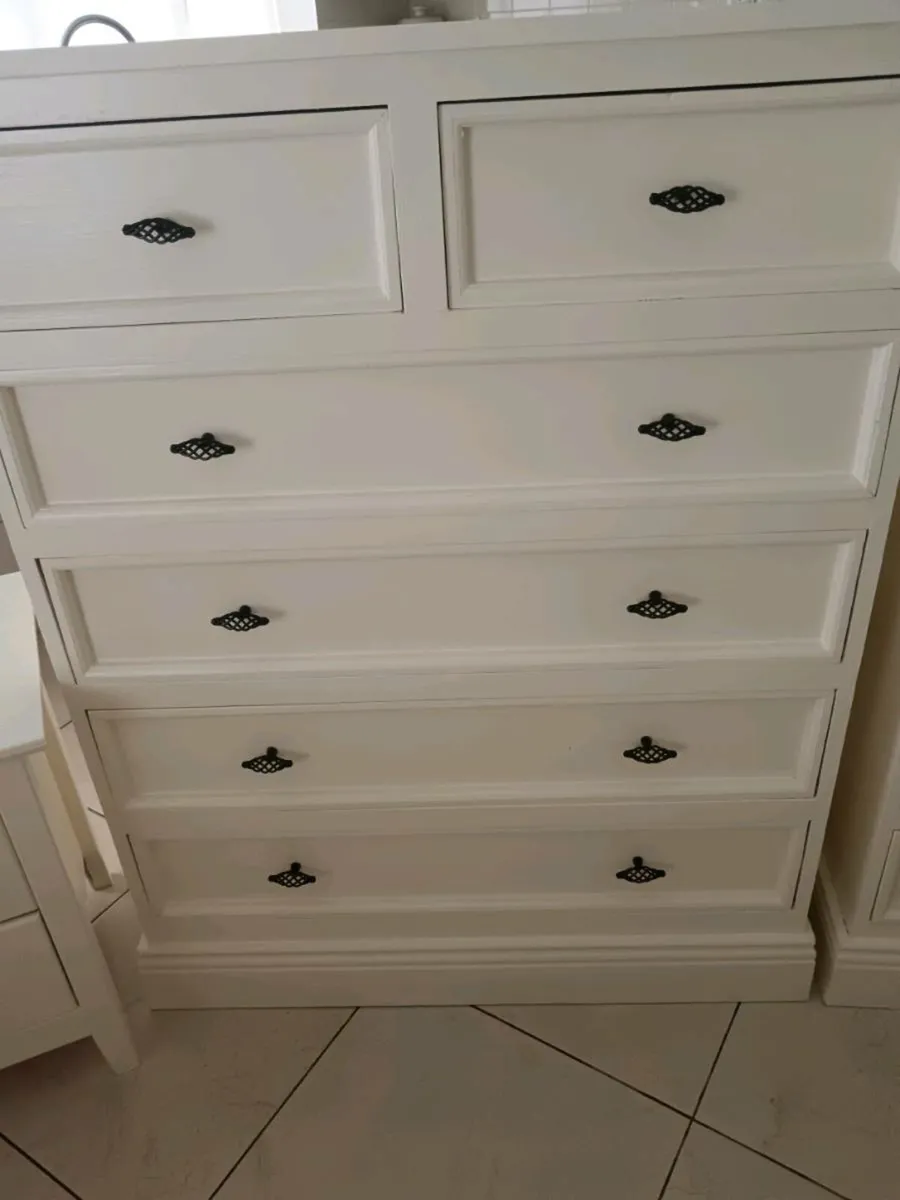 Chest of drawers - Image 3