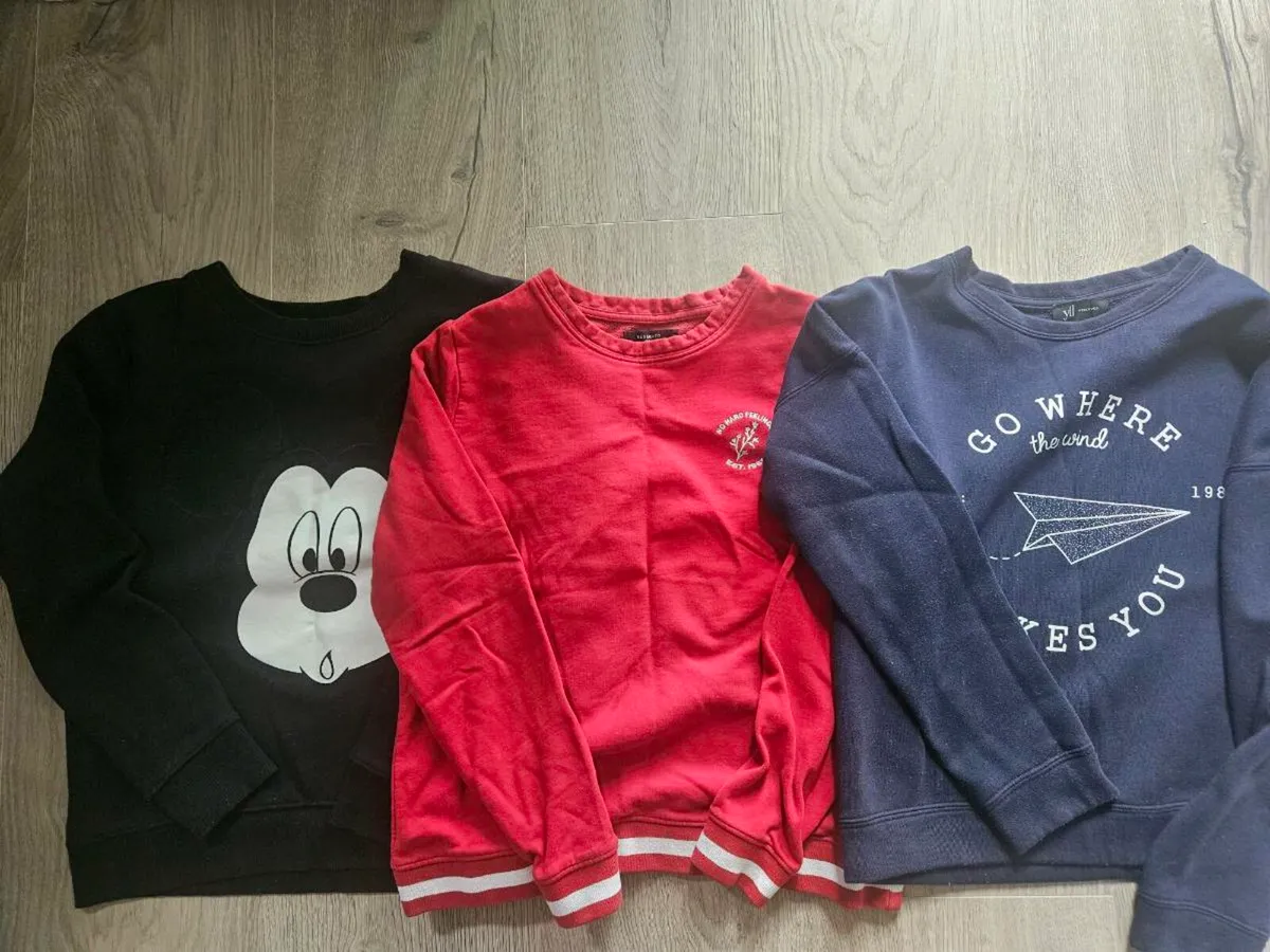 Sweatshirt x 3 - Image 1