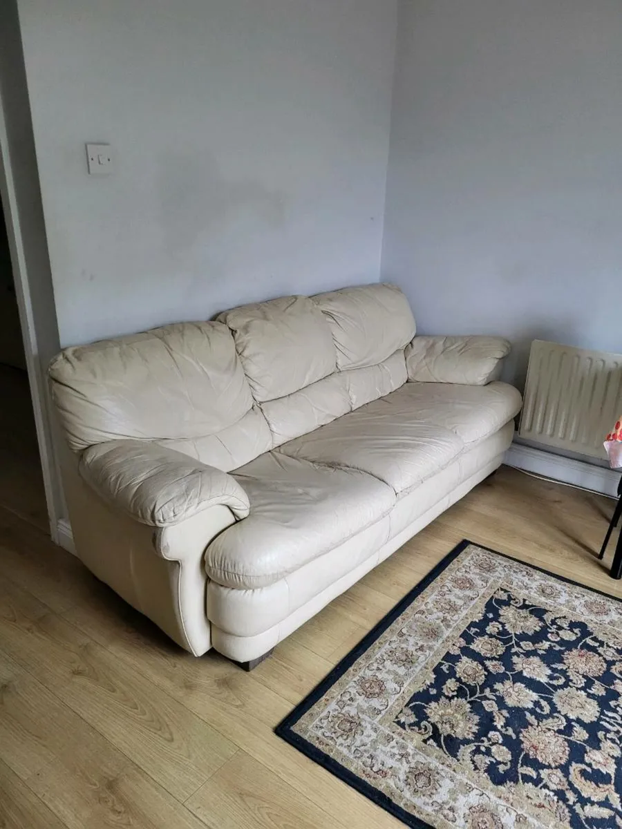 Three Seater Couch Leather - Image 3