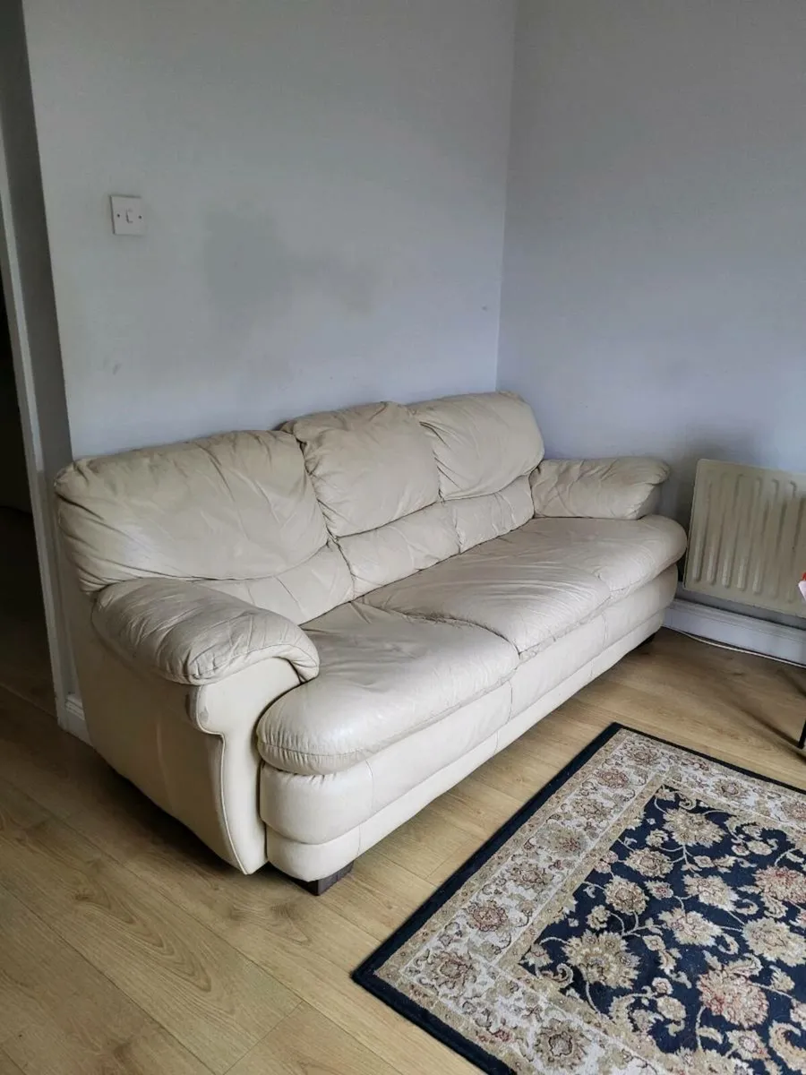 Three Seater Couch Leather - Image 4