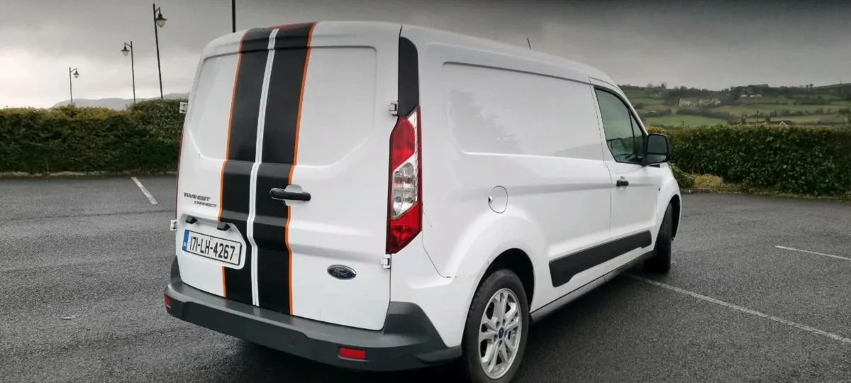 2017 Ford Transit Connect L2 210 Trend - Image 4