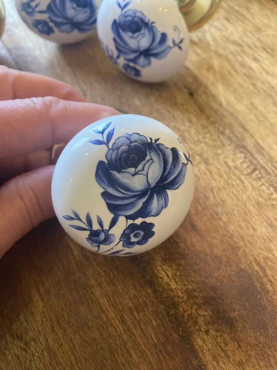 8 Door handles - Image 1