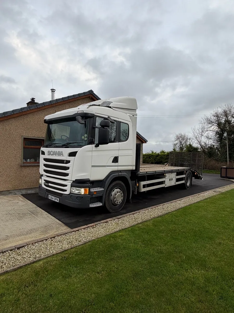 Scania G280 beavertail plant lorry - Image 1