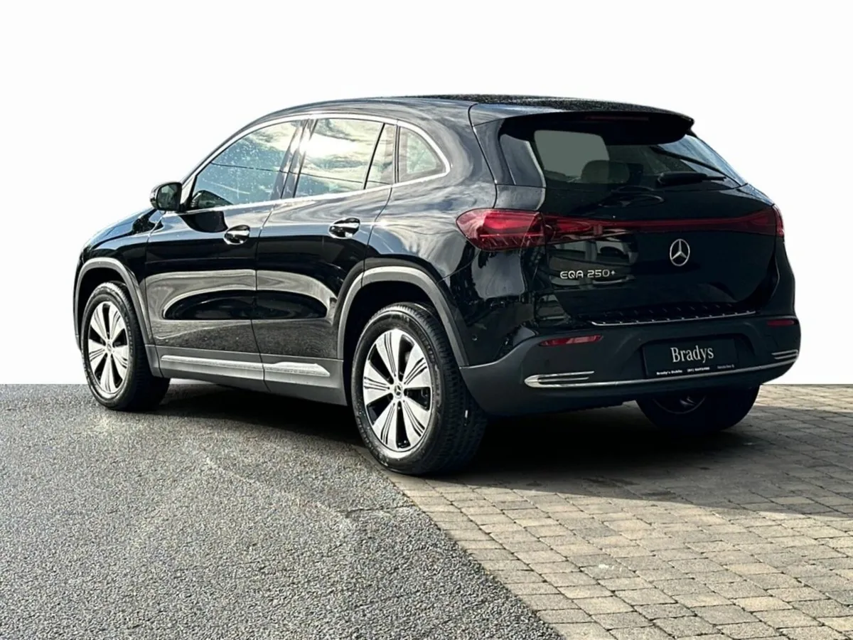Mercedes-Benz EQA EQA 250+ Up to 560 km Range--Pro - Image 4