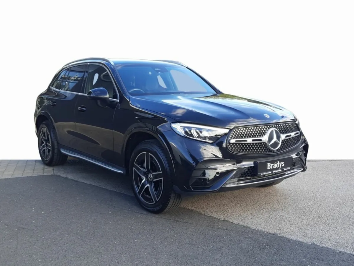 Mercedes-Benz GLC GLC 300e Hybrid AMG 4Matic--Side - Image 2