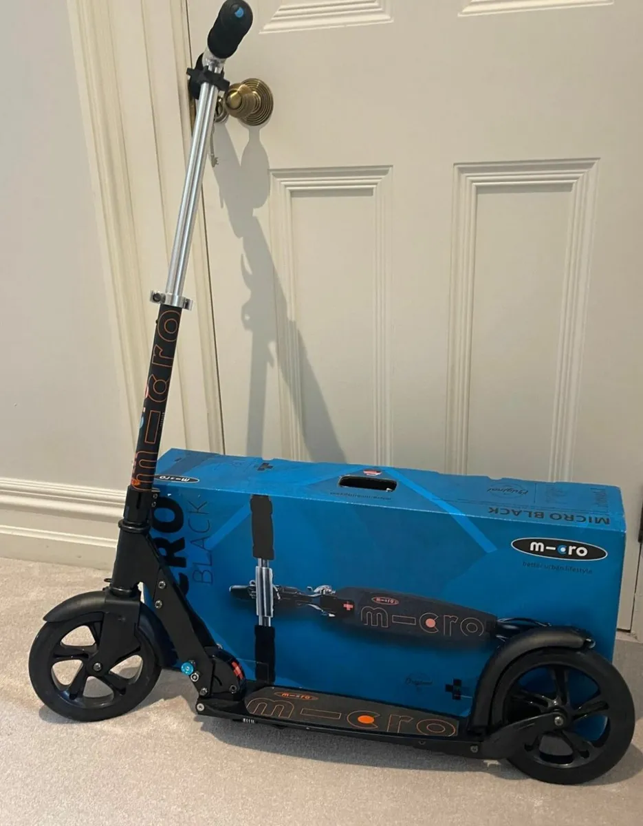 Micro Classic Limited Edition Scooter - Image 1