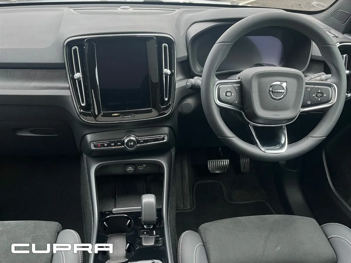 Volvo C40 Recharge BEV 231HP Ultimate - Image 3