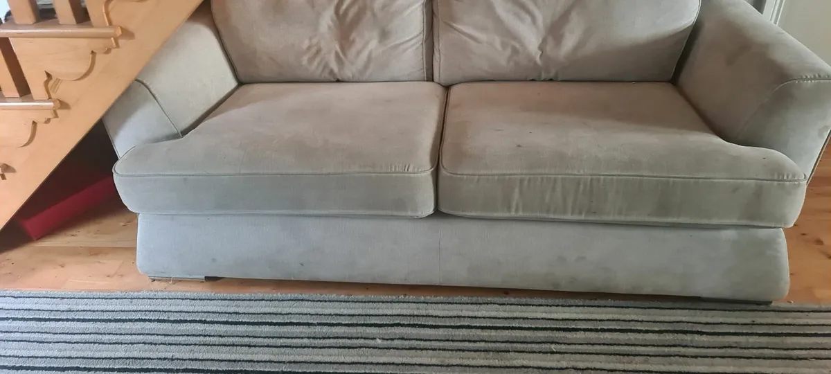 Couch - Image 2