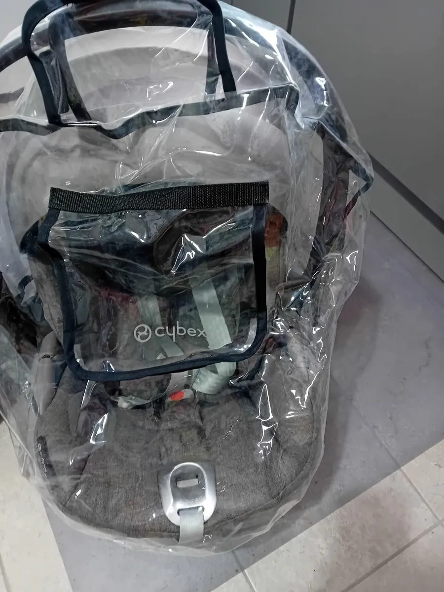 For Sale -  Cloud Z i Size Cybex recline car seat