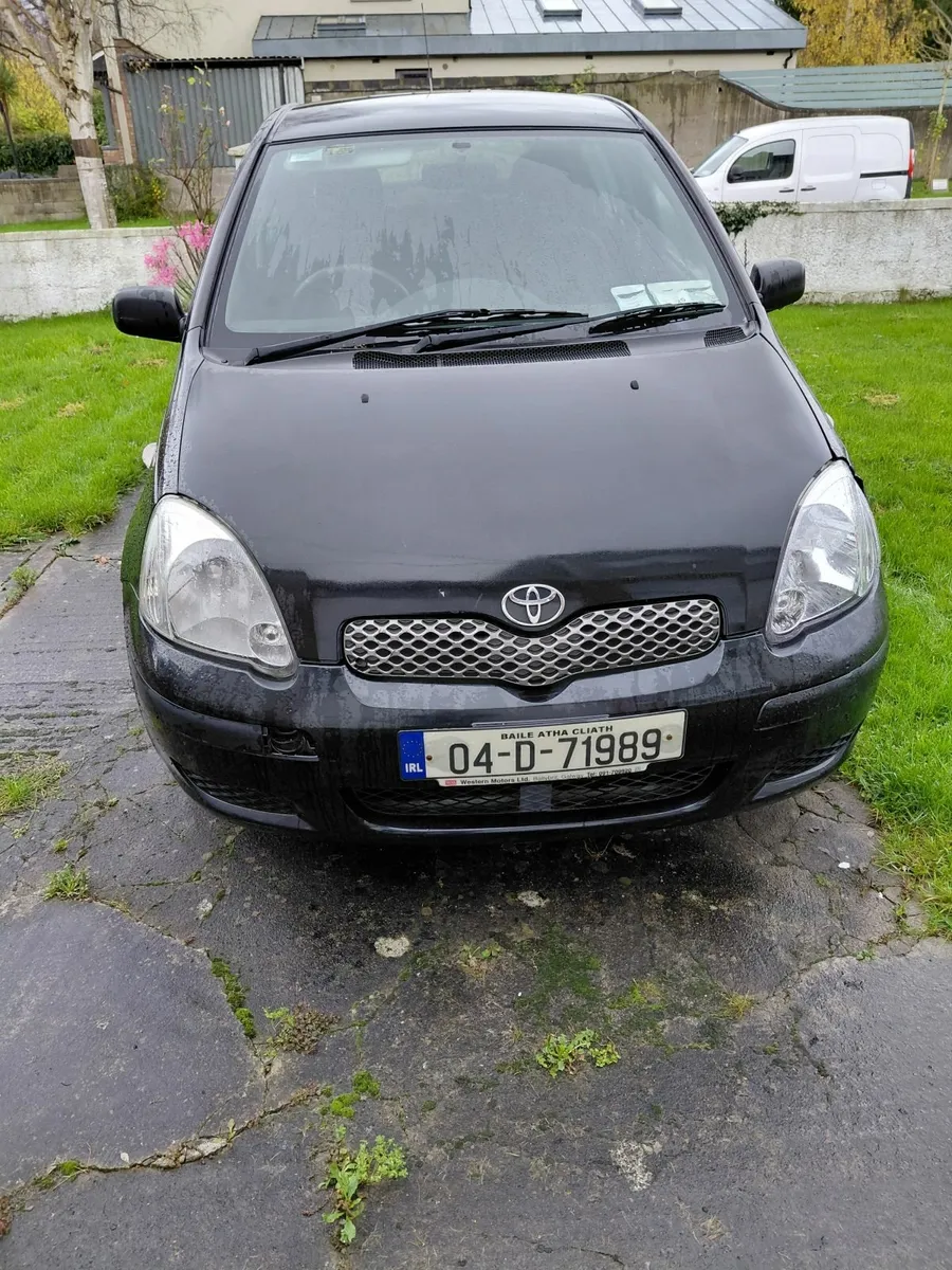 Toyota Yaris 2004 5 DR Hatchback 1.0 litre - Image 1
