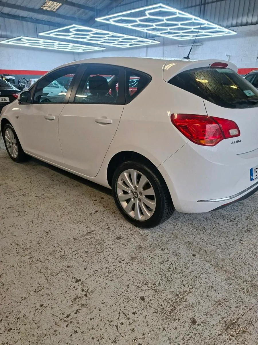 Opel astra 1.6 diesel 2015 - Image 3