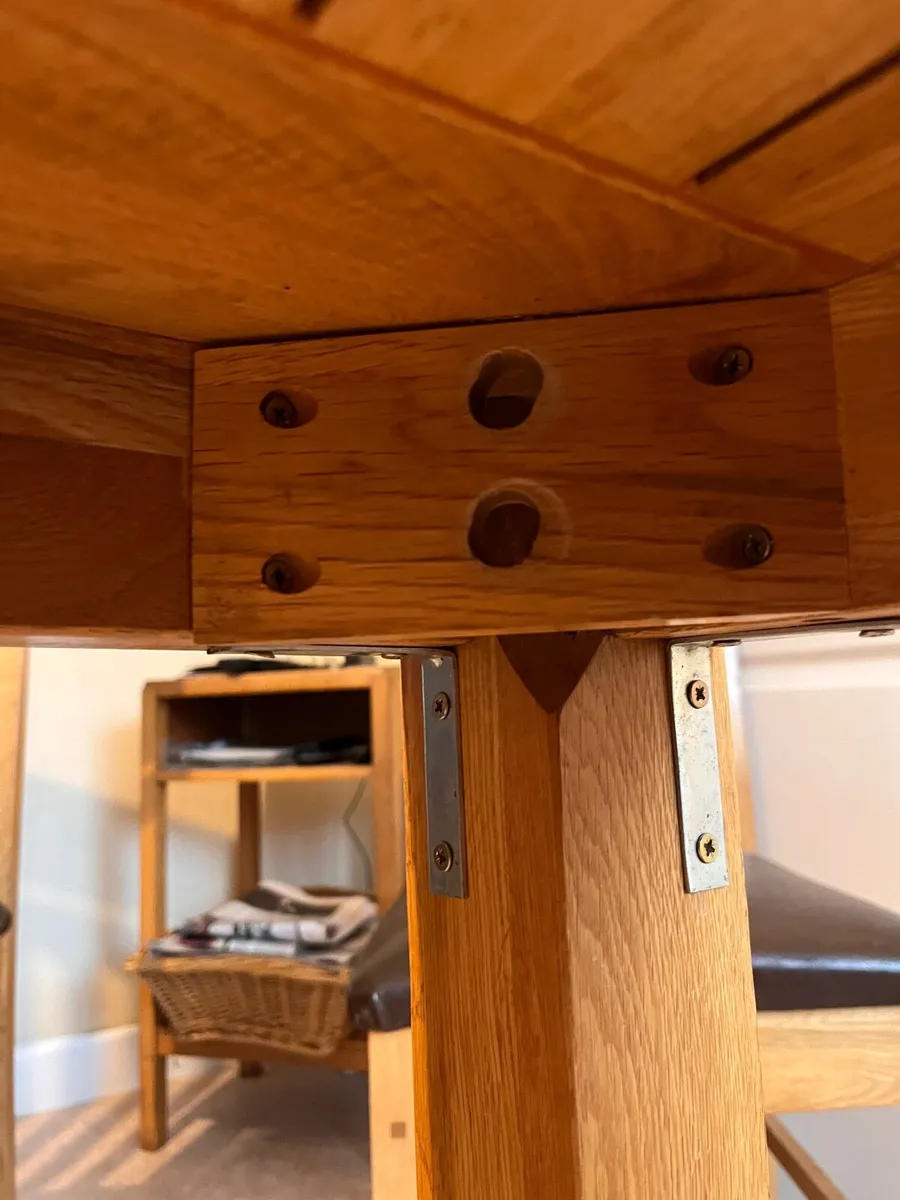 Solid wood dining table - Image 3