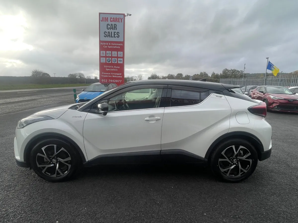 2019-2 Toyota C-HR - Image 4