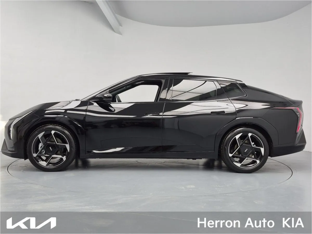 Kia EV4 GT Line Fastback - Image 3