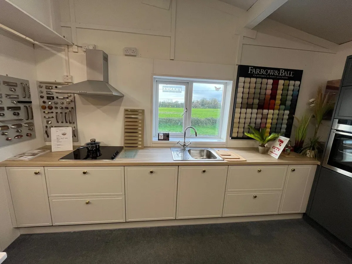 Painted Kitchen - Image 4