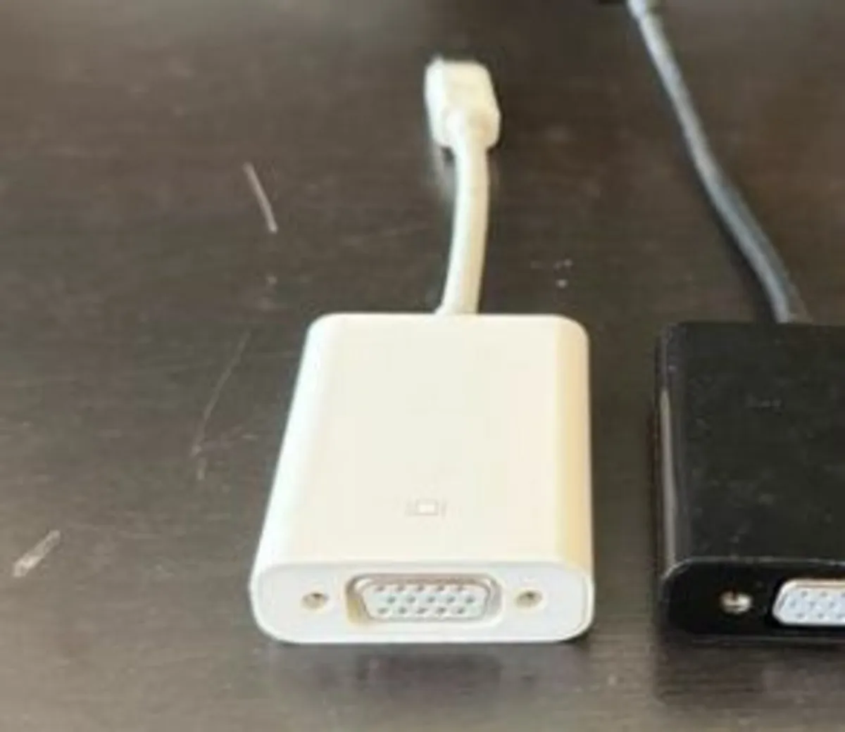 Official Apple Adapter VGA to Mini DisplayPort - Image 3