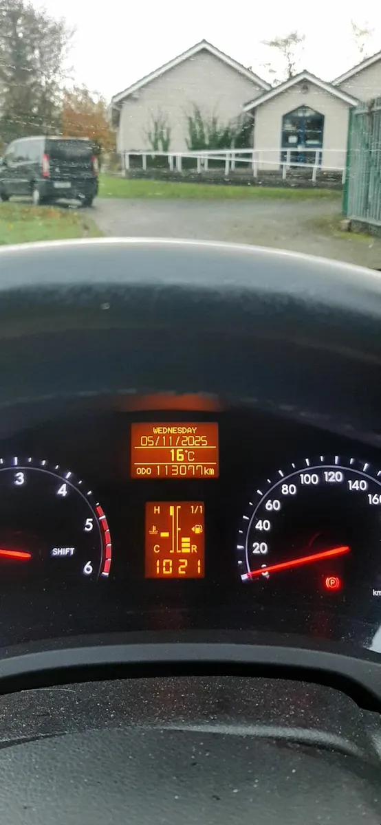 Toyota Avensis 2012 - Image 3