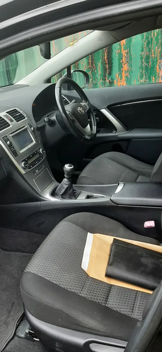 Toyota Avensis 2012 - Image 4