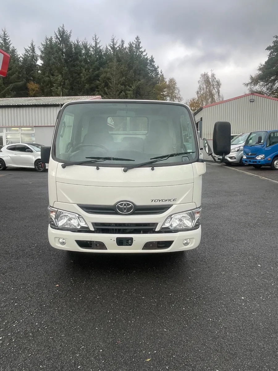 2018-1 Toyota Dyna - Image 2
