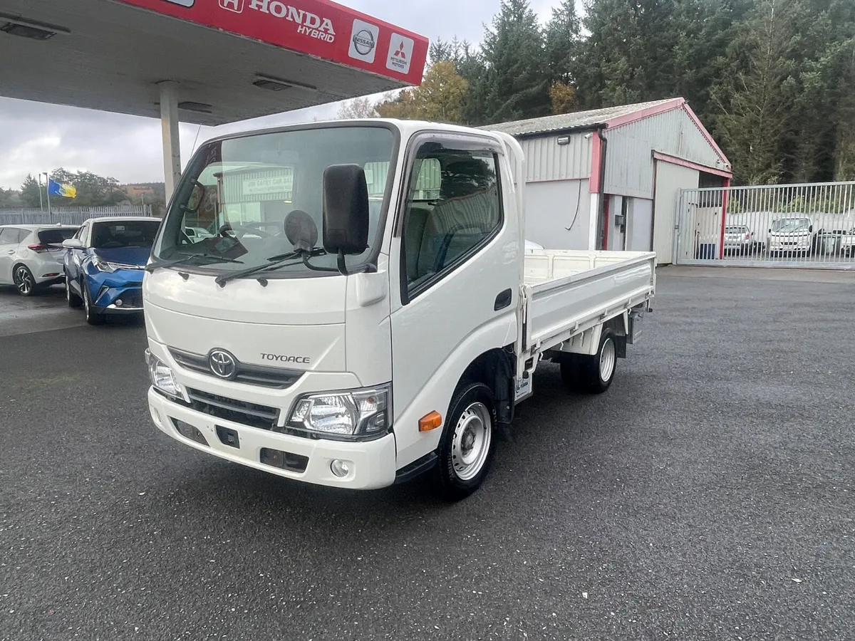 2018-1 Toyota Dyna - Image 3