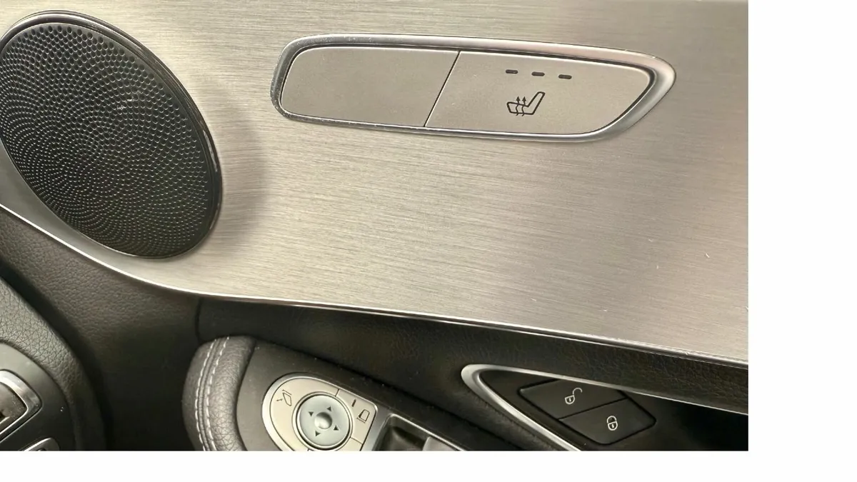 Mercedes-Benz C-Class 2016 - Image 4