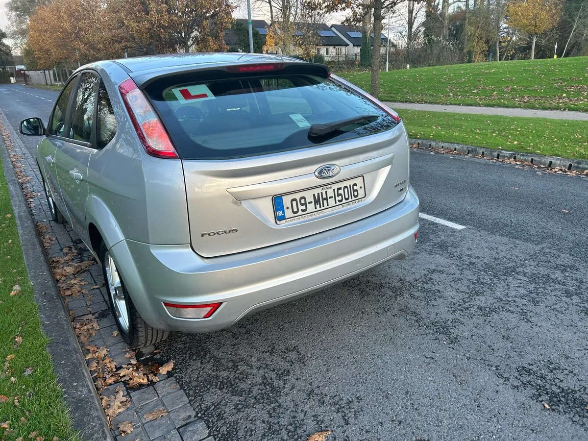 Ford Focus 1.6tdci diesel Manual Transmission. - Image 4