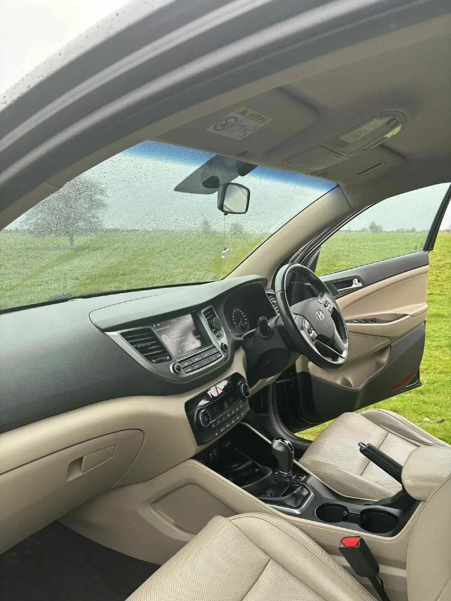 Hyundai Tucson 2018 2WD SE 5DR AUTO LEATHER SEATS - Image 2