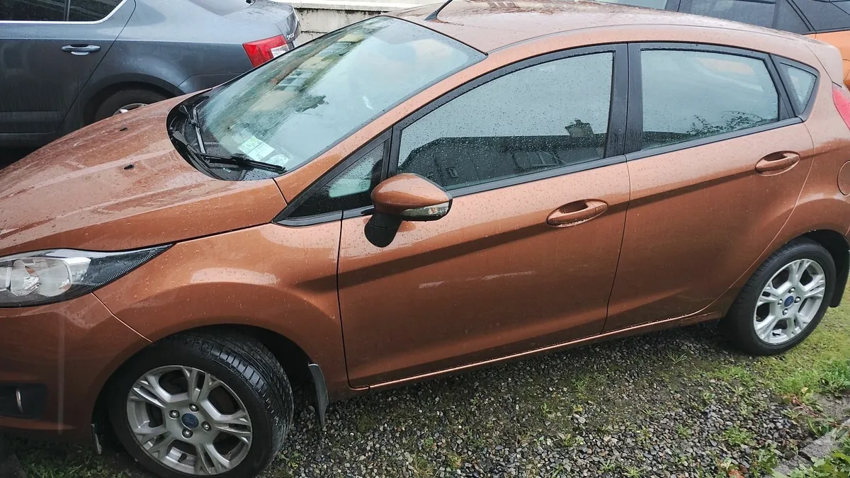 Ford Fiesta 2013 - Image 2