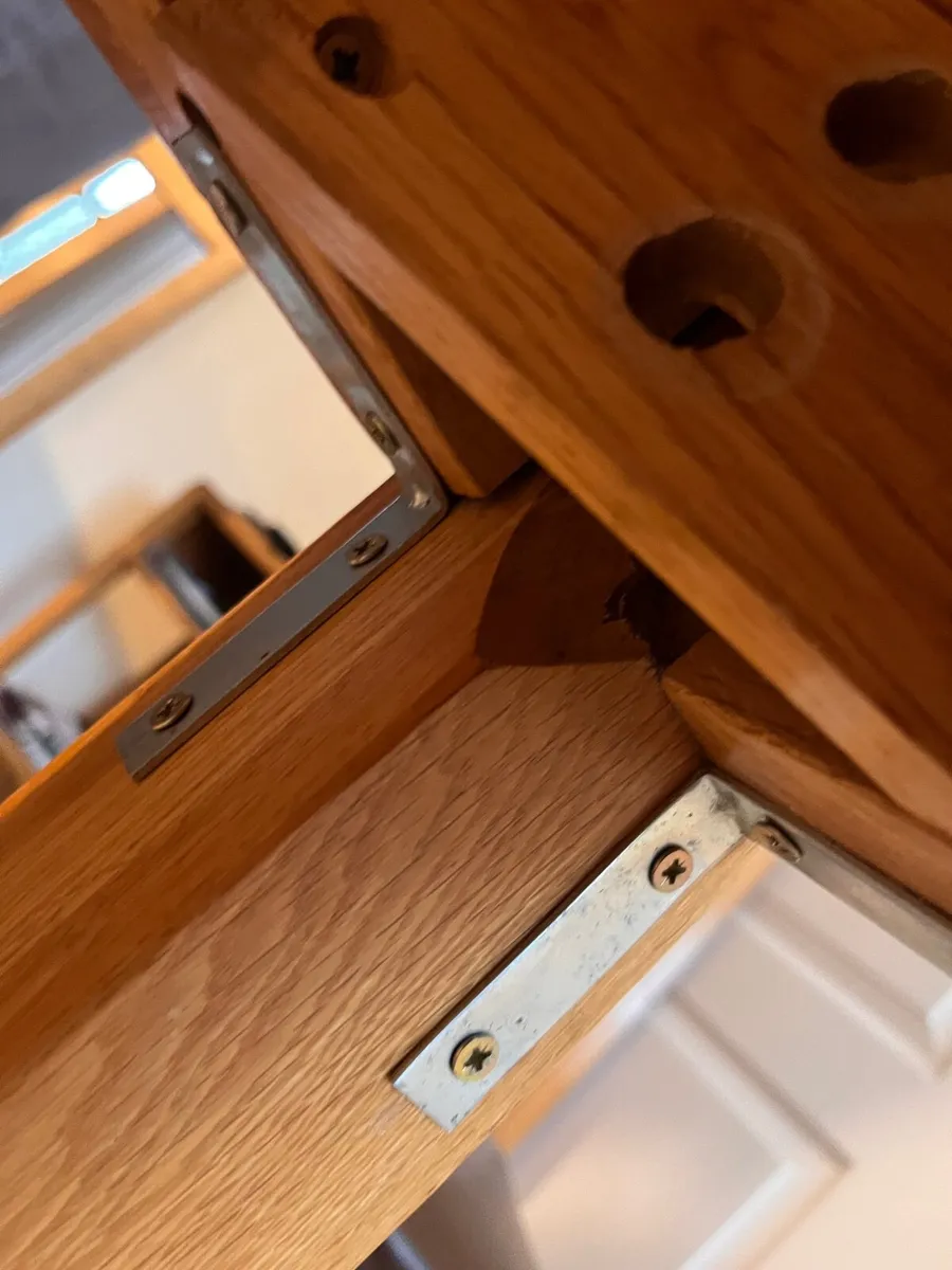 Solid wood dining table - Image 4