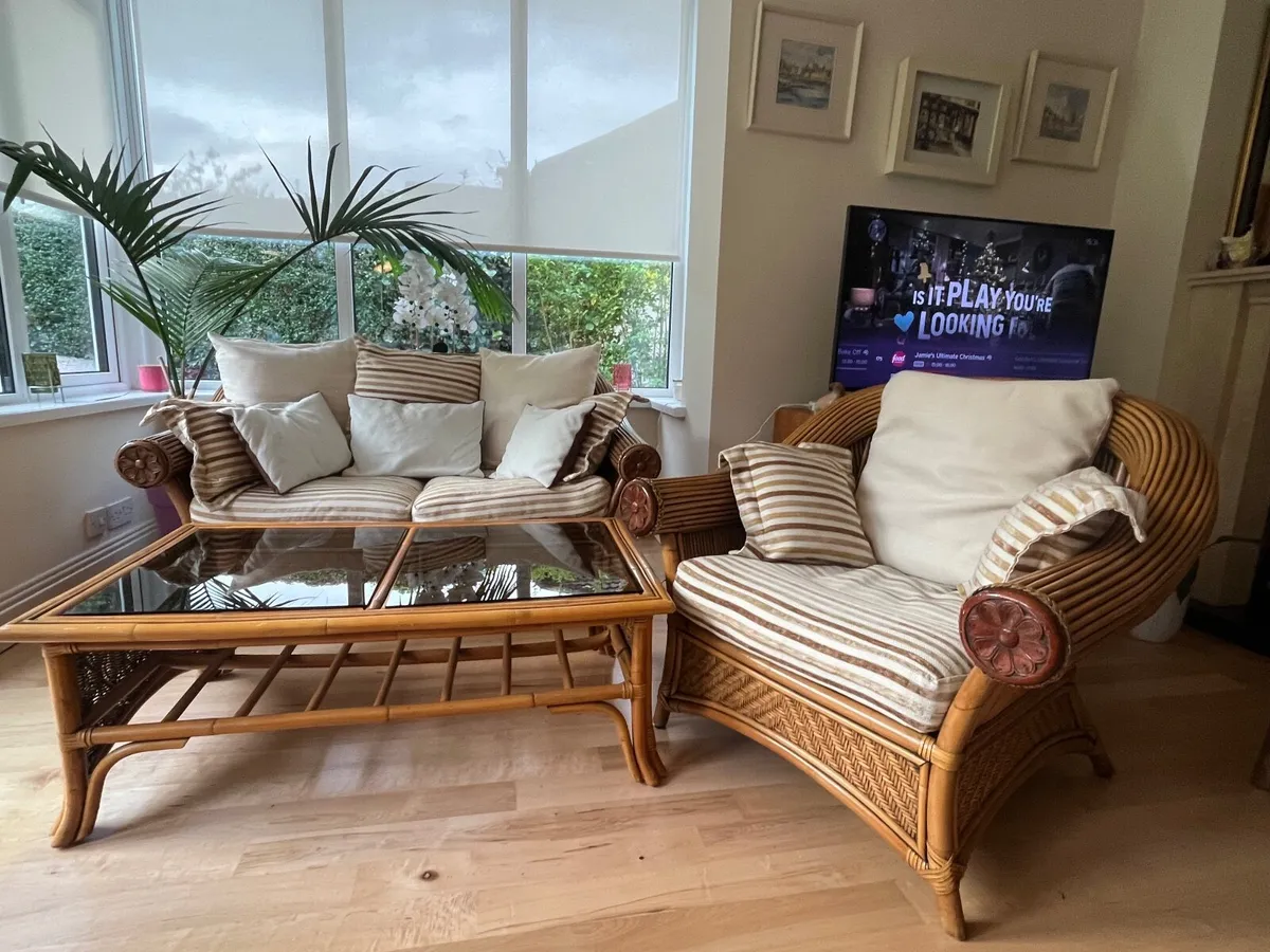 Rattan suite - Image 1