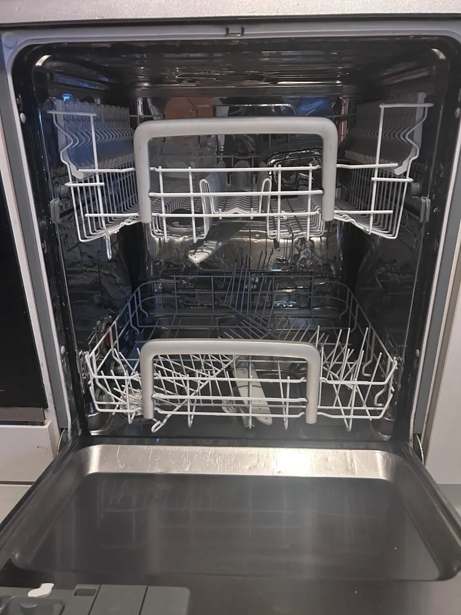 Dishwasher - Image 3