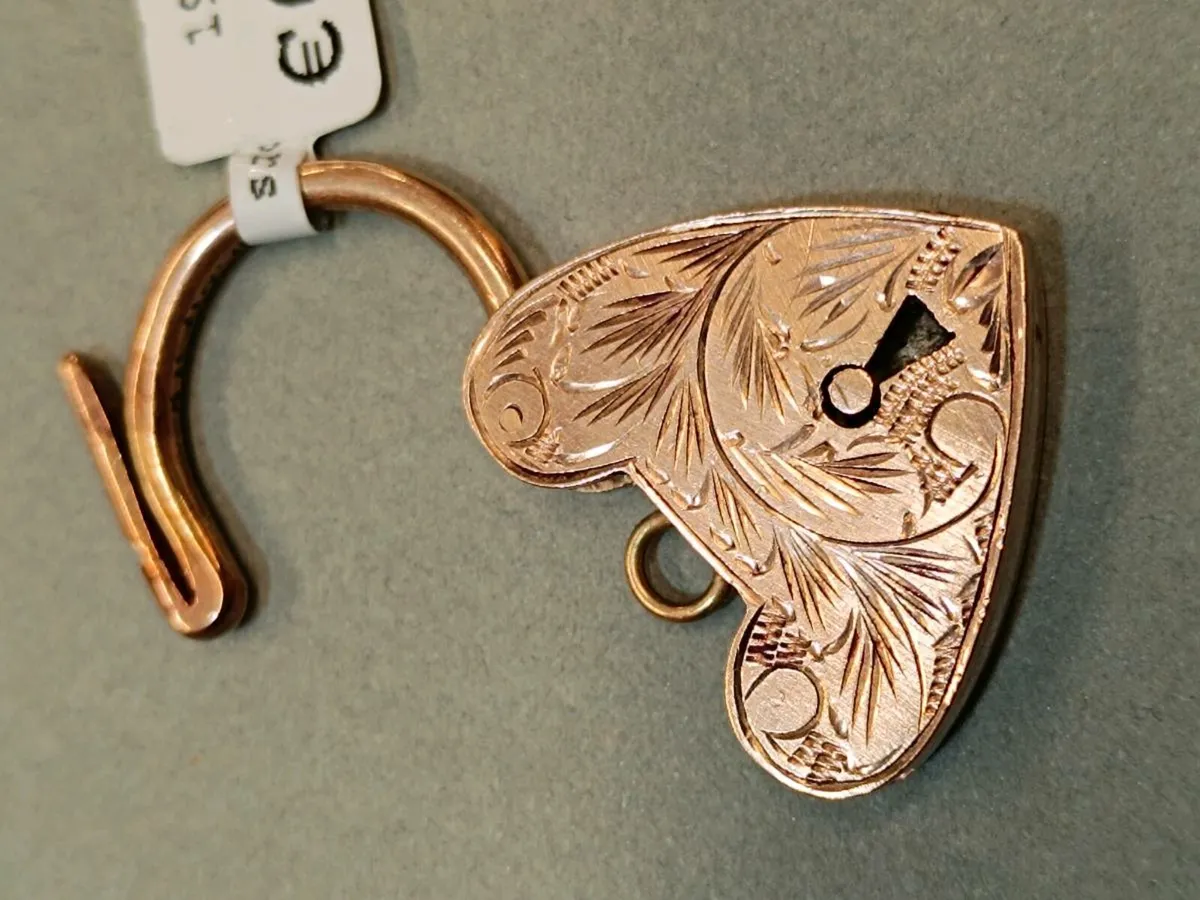 Antique 9k Rose Gold Heart Lock - Image 3
