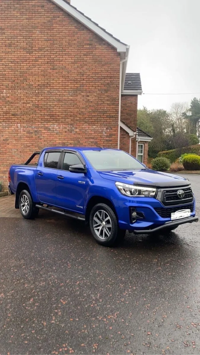 Toyota Hilux Invincible X - Image 1