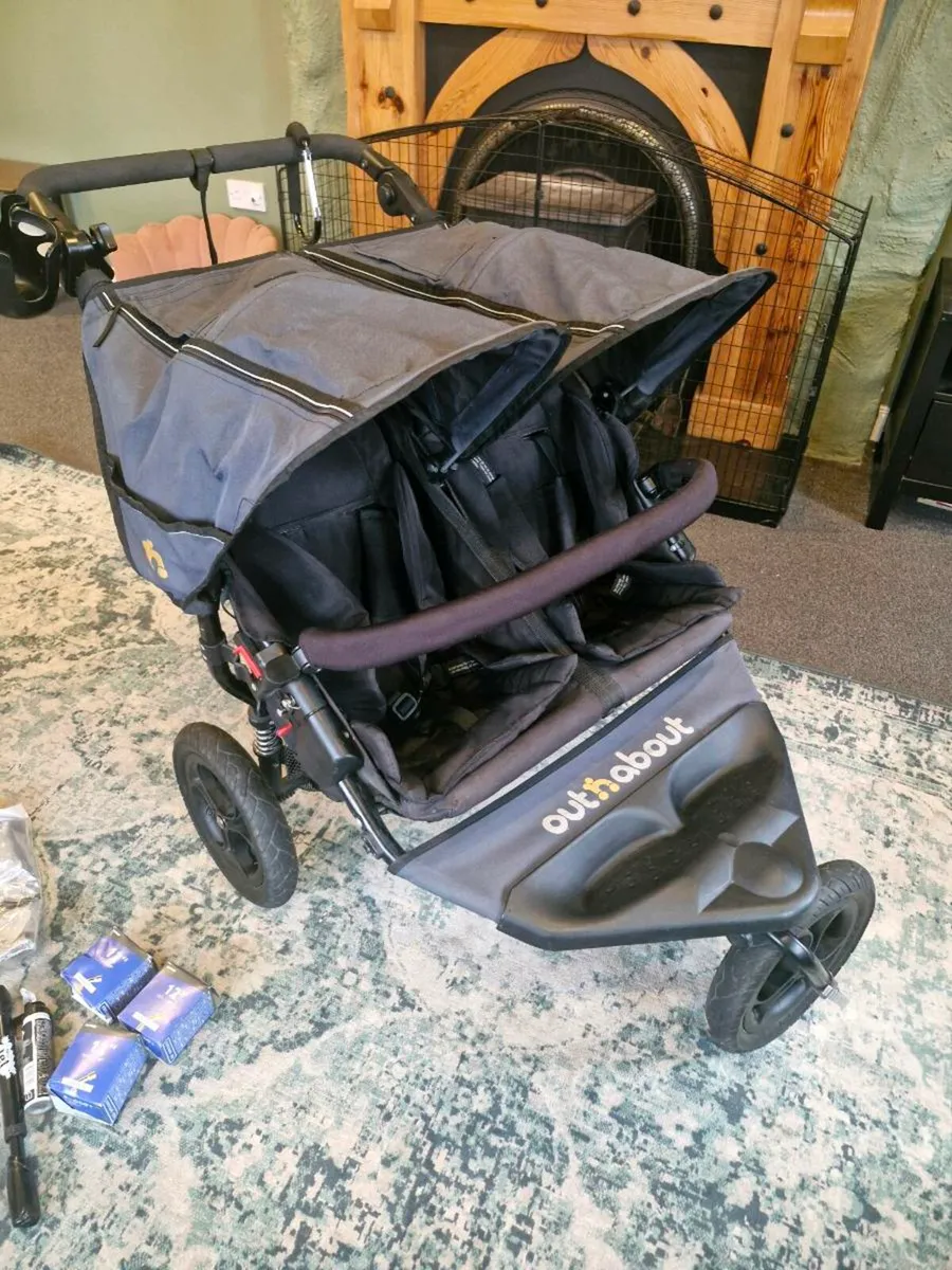 Out N About  V4 Double Buggy Comes with ACCESSORIE - Image 1