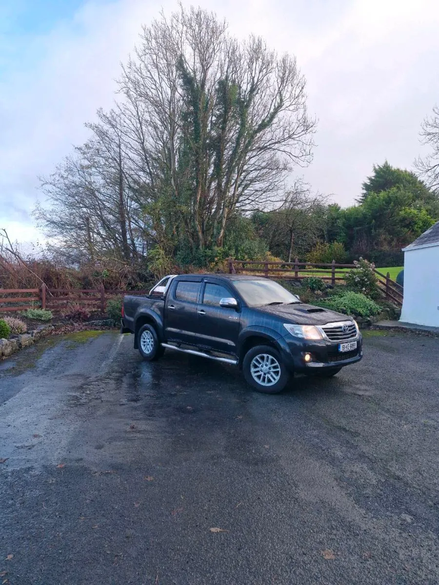 Toyota hilux Invincible Automatic - Image 2