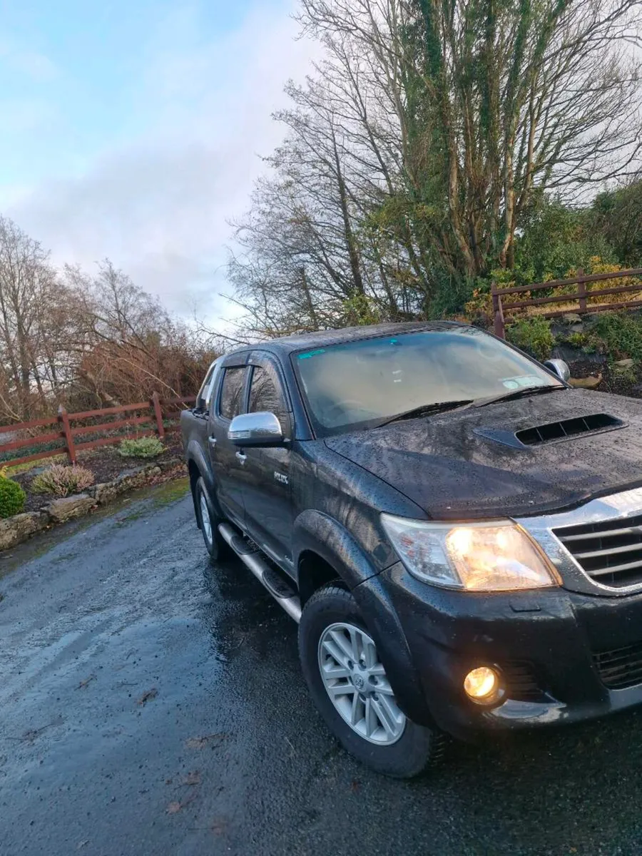 Toyota hilux Invincible Automatic - Image 3