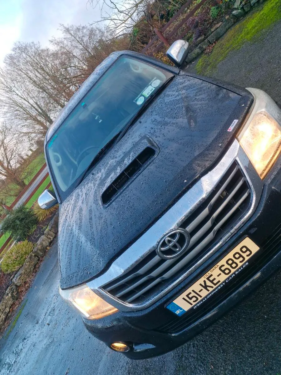 Toyota hilux Invincible Automatic - Image 4