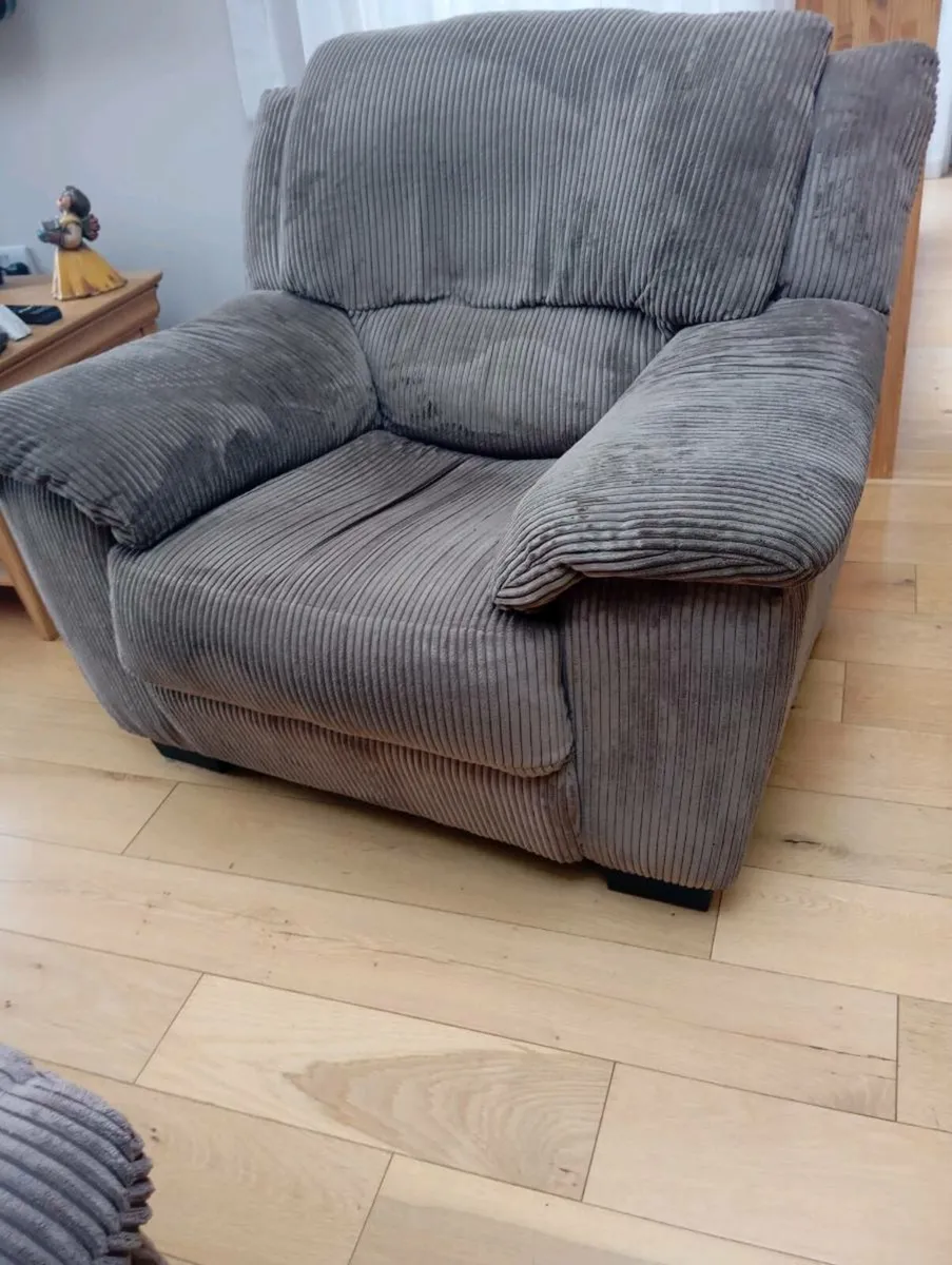 Free sofa and armchair - Image 1