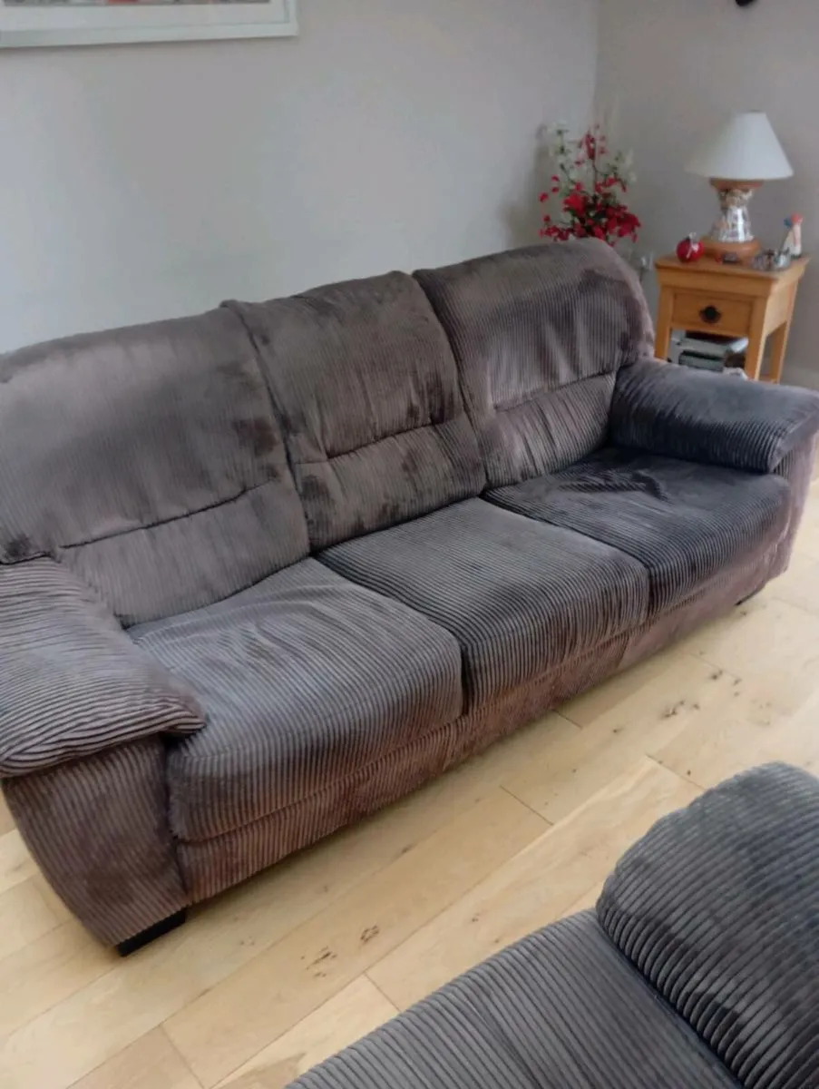 Free sofa and armchair - Image 4