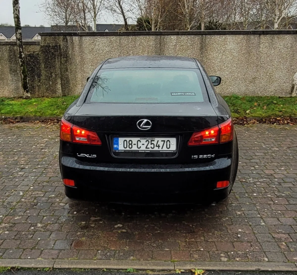 Lexus IS 220D - Image 2