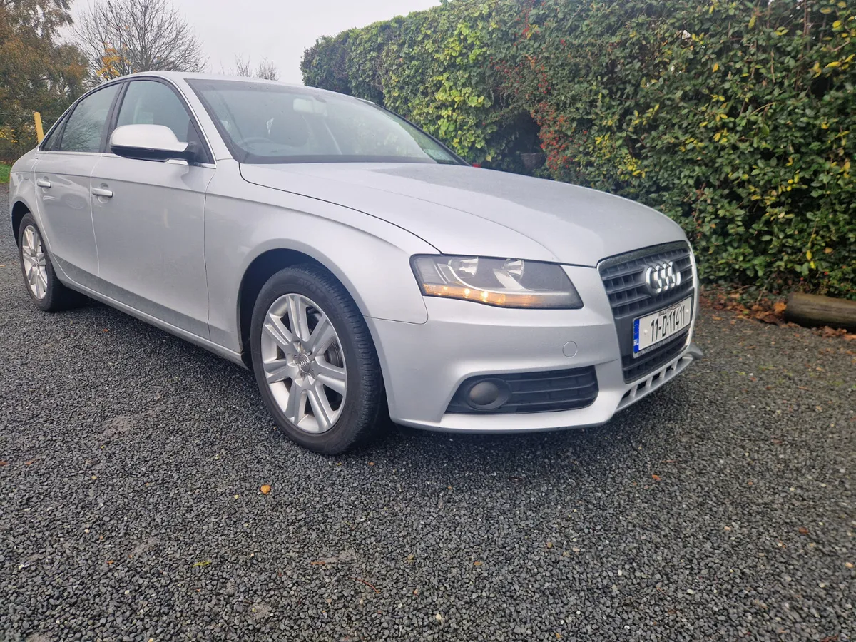 Audi A4 SE 2.0 TDI 2011 - Image 1