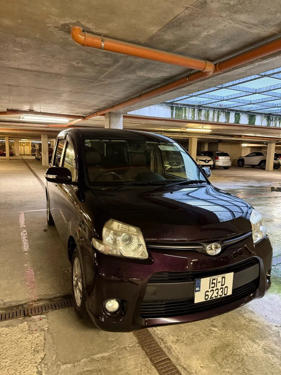 TOYOTA SIENTA AUT1.5 PETROL, 7 SEATS FULL SERVICE - Image 1