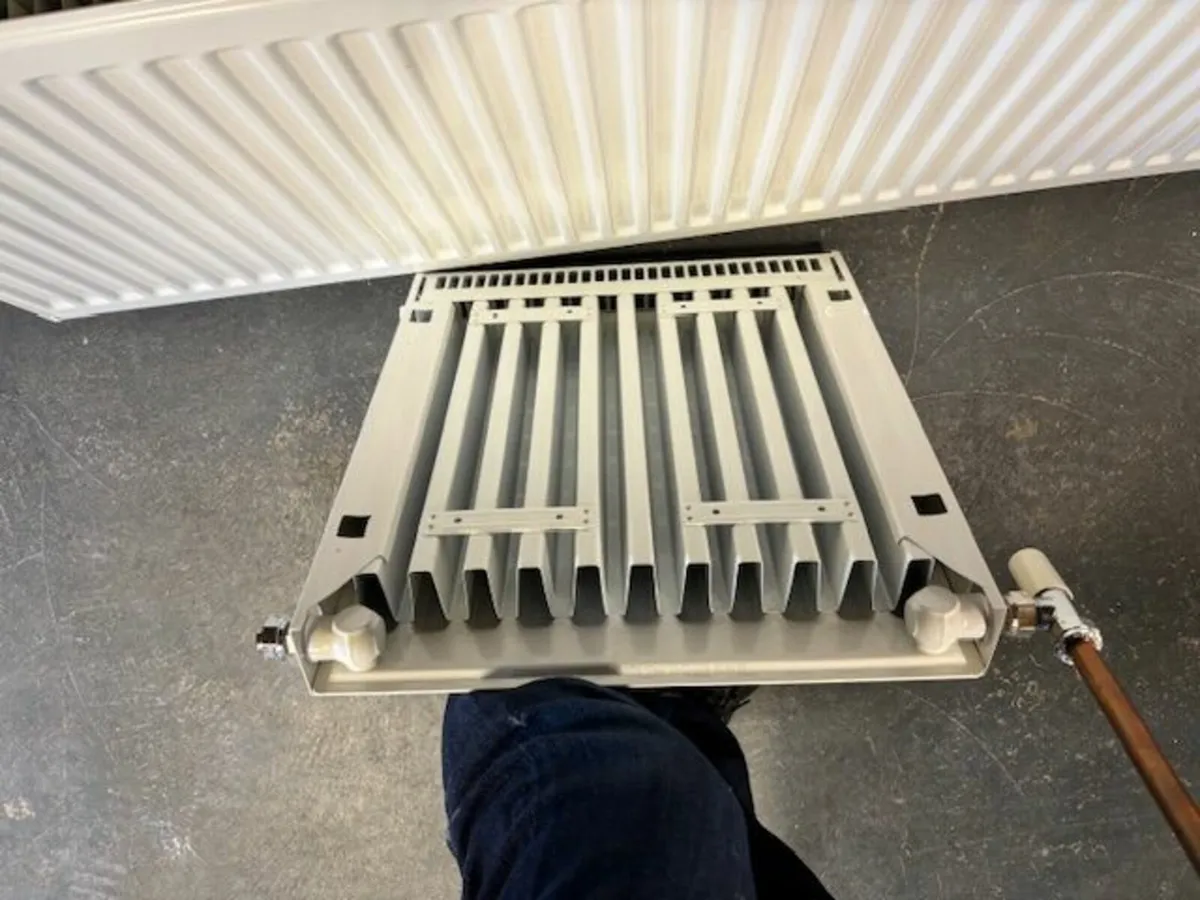3 Horizontal Hot Water Steel Radiators with Valves - Image 2
